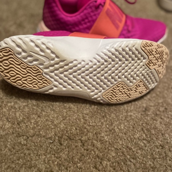 Nike size 61/2 - Picture 2 of 2